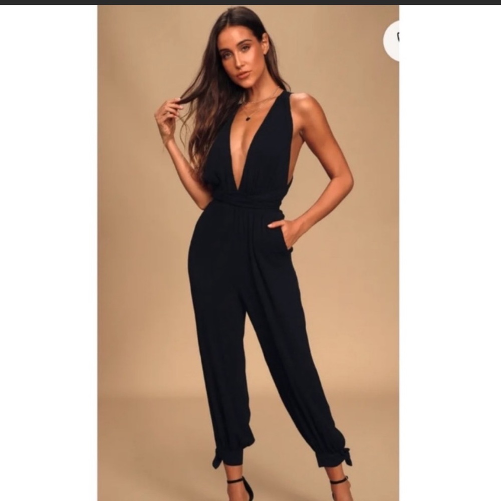 NWT Lulus Lolinda Convertible Halter Neck Black Jumpsuit Size Extra Small / XS